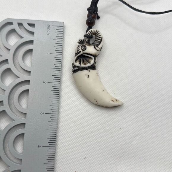 NWOT Wood and resin elephant tusk pendant and wax cord - Picture 5 of 5